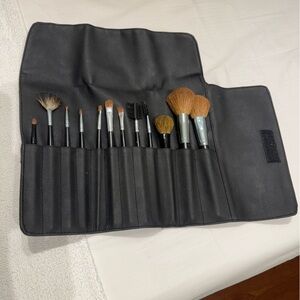 Professional makeup brushes set